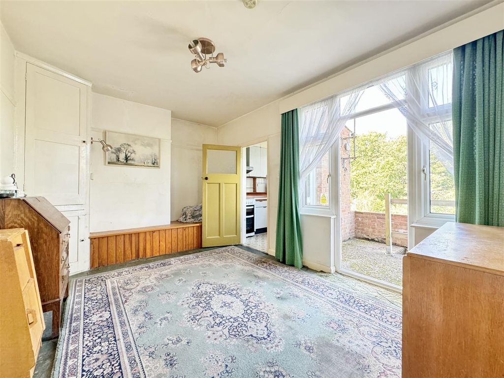 Property photo 2 of 25