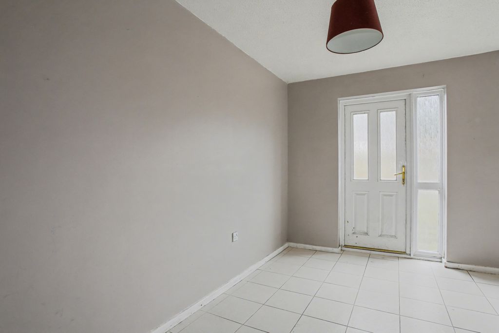 Property photo 2 of 22 87 Tag Croft, Ingol, Preston, Lancashire, Pr2 7Ah