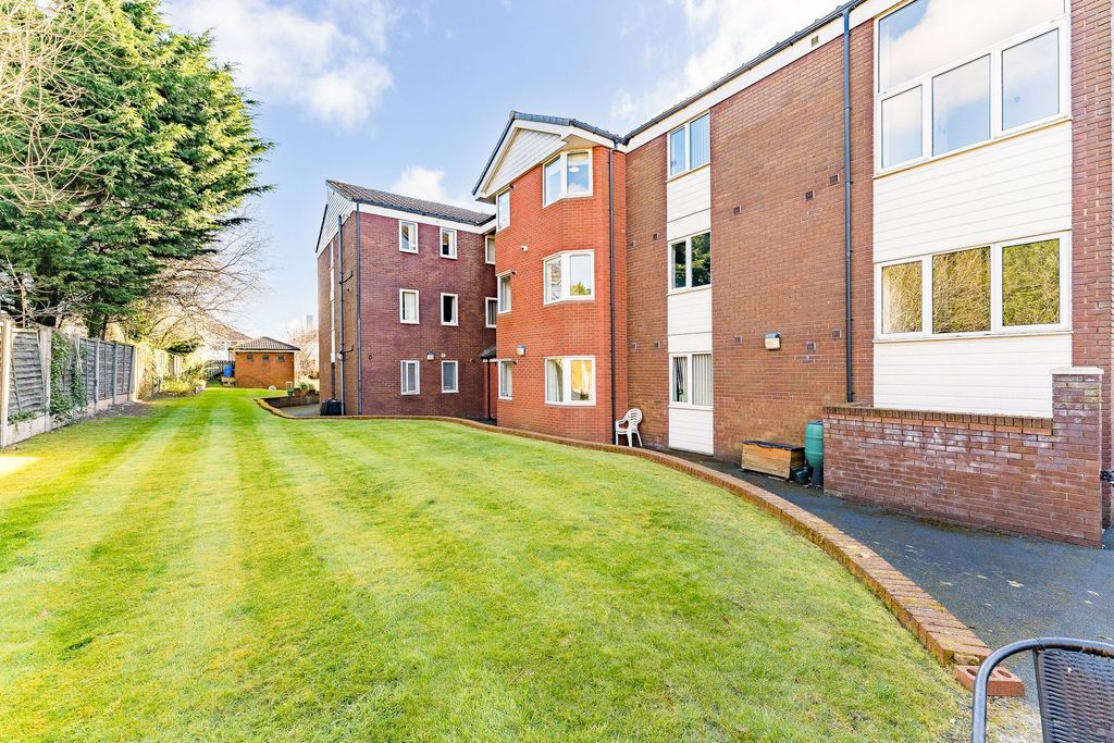 Property photo 2 of 19