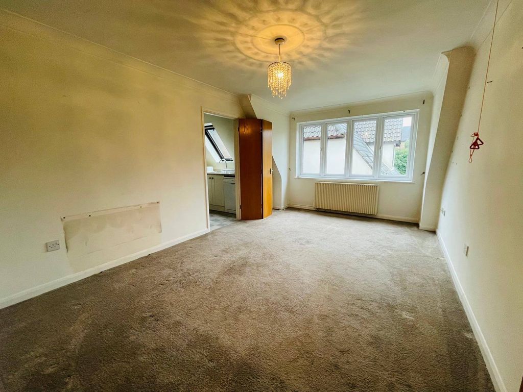 Property photo 2 of 8 Gallery