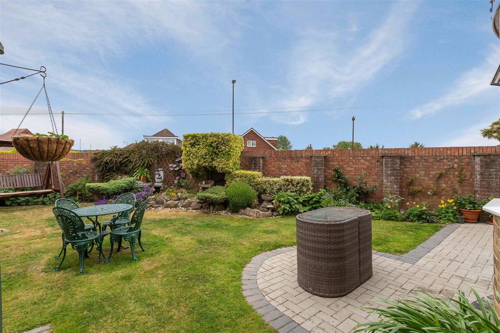 Property photo 2 of 14 Hangleton-22.Jpg