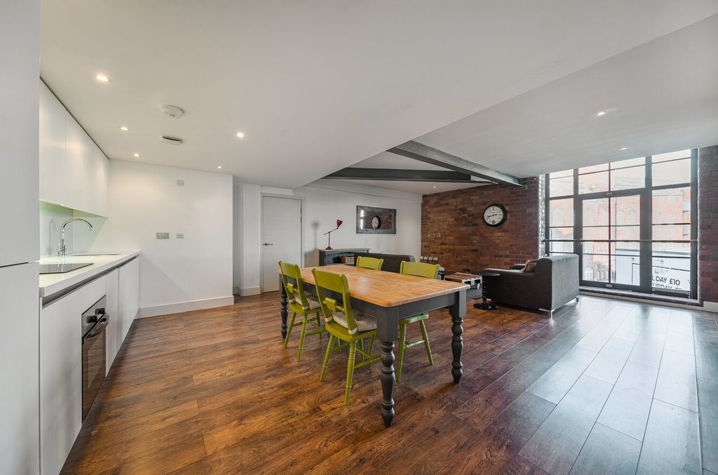 Property photo 2 of 16 Picture No. 36