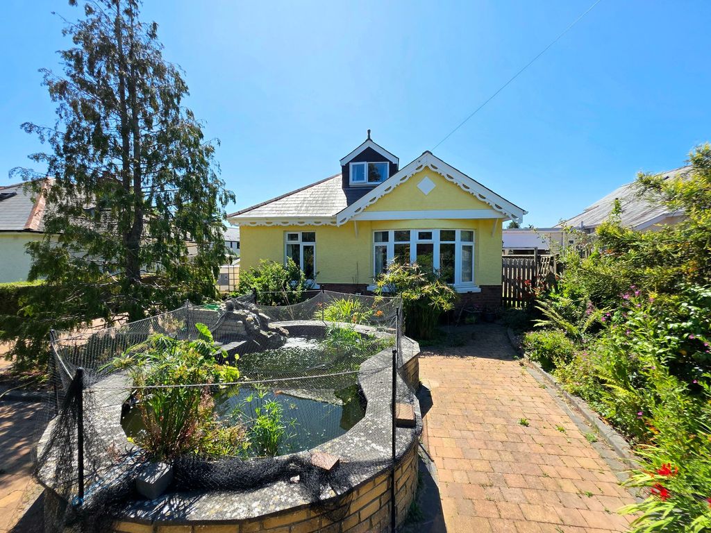 Property photo 2 of 28