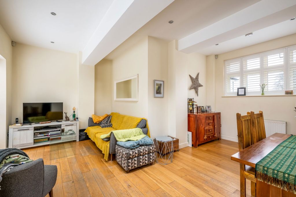 Property photo 3 of 43