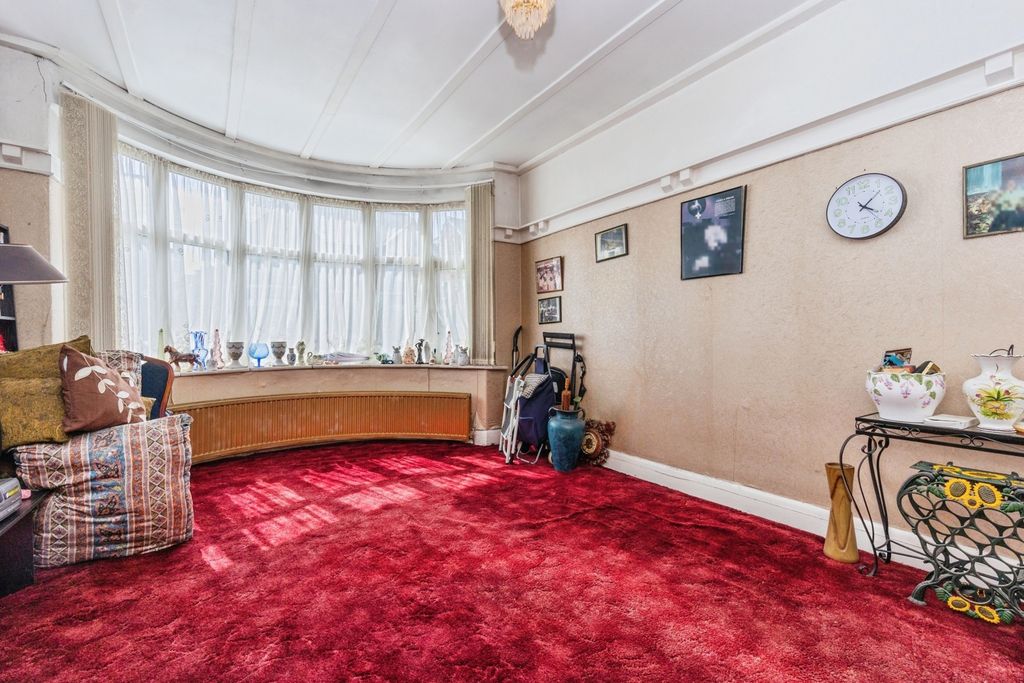 Property photo 2 of 20 Pbox-Img.Jpg