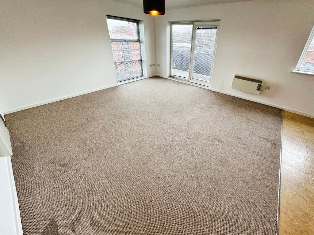 Property photo 2 of 6 Living Area