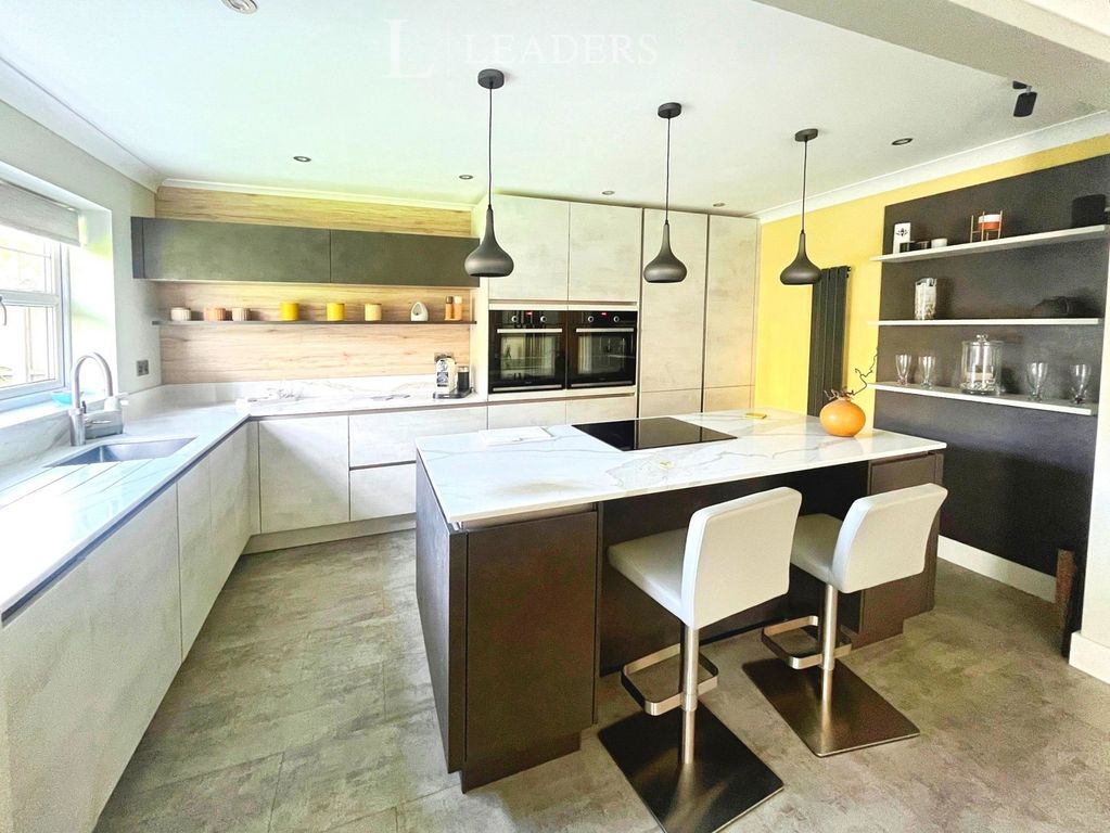 Property photo 3 of 20 Pbox-Img.Jpg