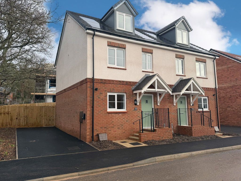 Property photo 1 of 15 50Ff9295-E7A7-4d53-8B80-B46393403009