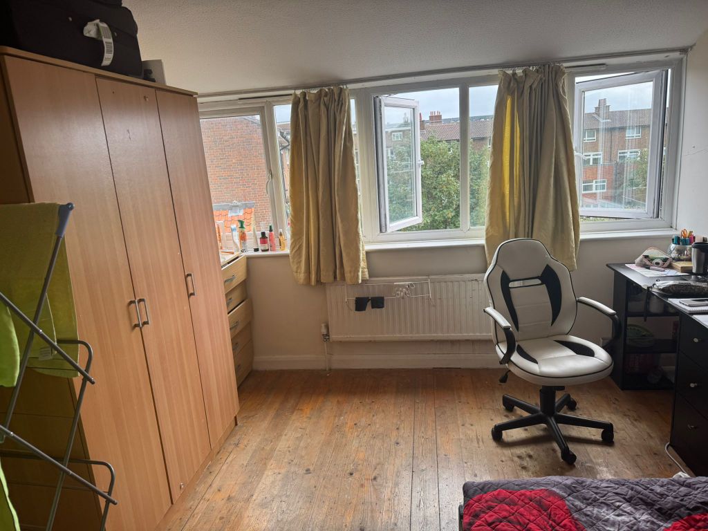 Property photo 2 of 5