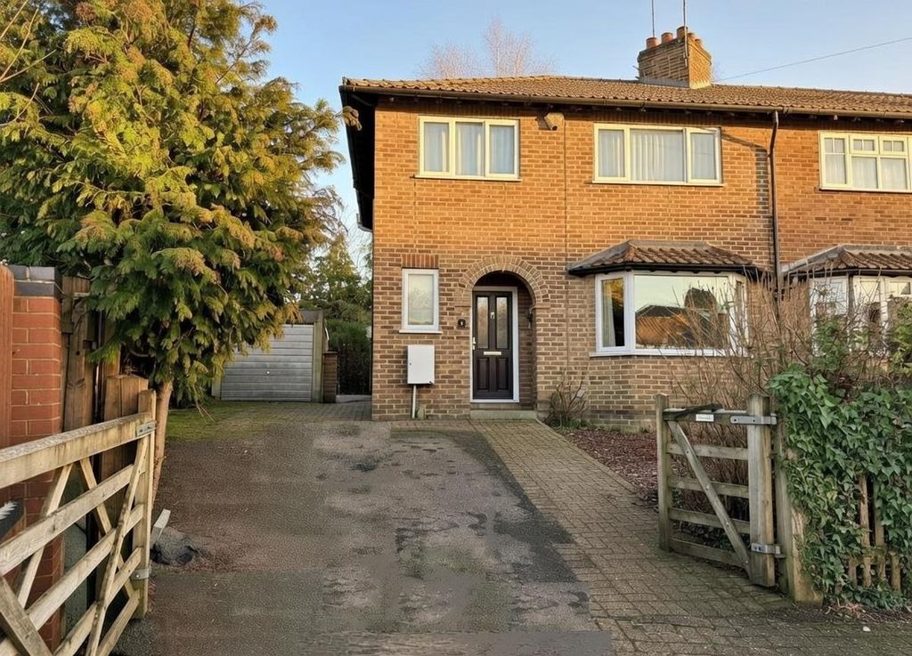 Property photo 1 of 20 1 Front E.Jpg