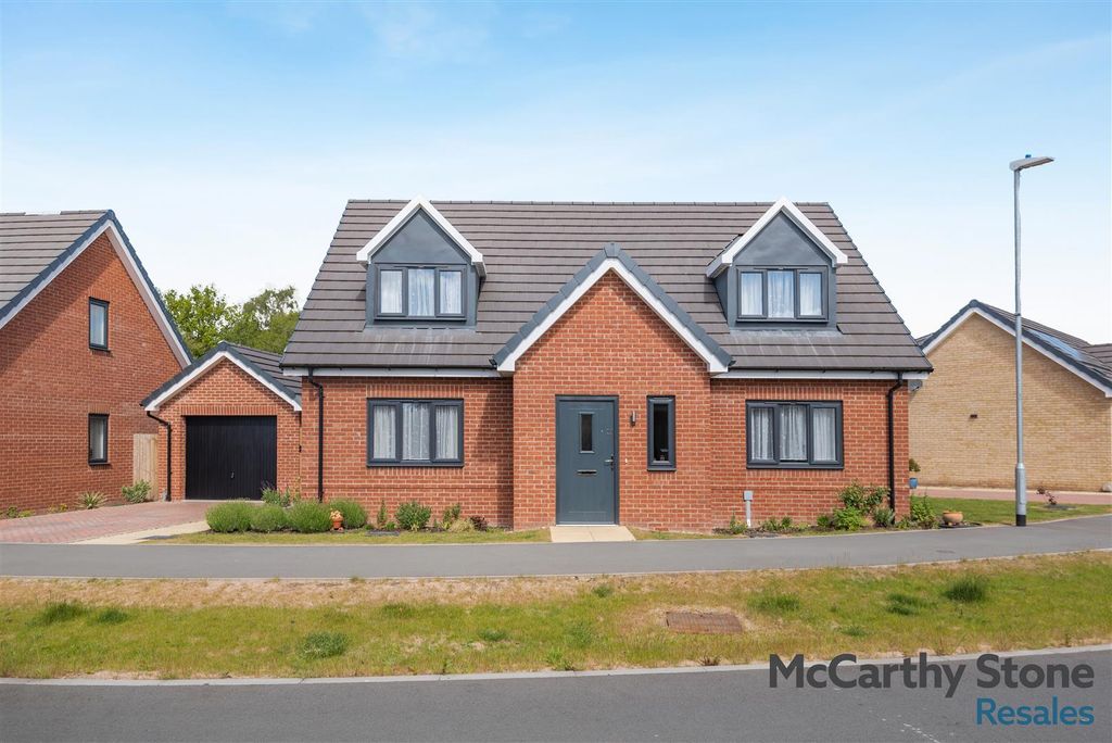 Property photo 1 of 23 8687225-Exterior01.Jpg