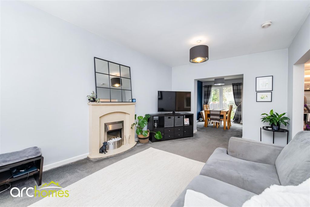 Property photo 2 of 30 Salford-3.Jpg