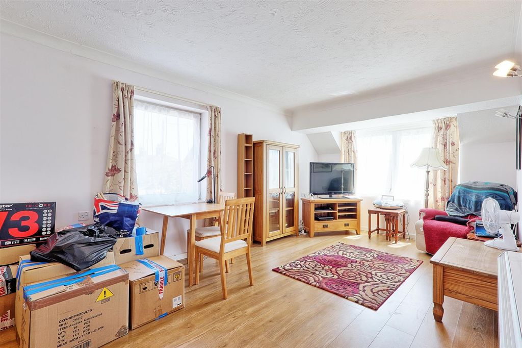 Property photo 2 of 15 Img_9484_5_6_Easyhdr-Interior3.Jpg