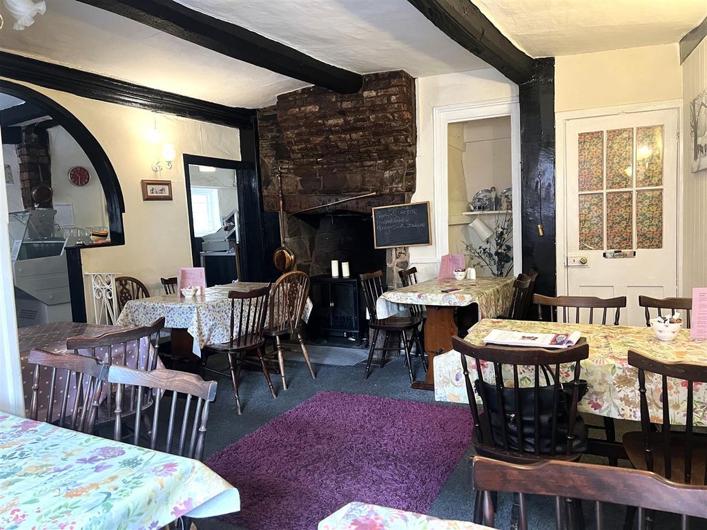Property photo 3 of 10