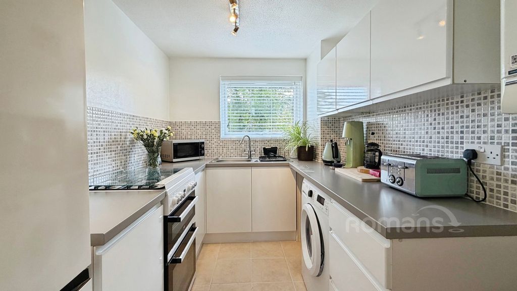 Property photo 3 of 12 Pbox-Img.Jpg