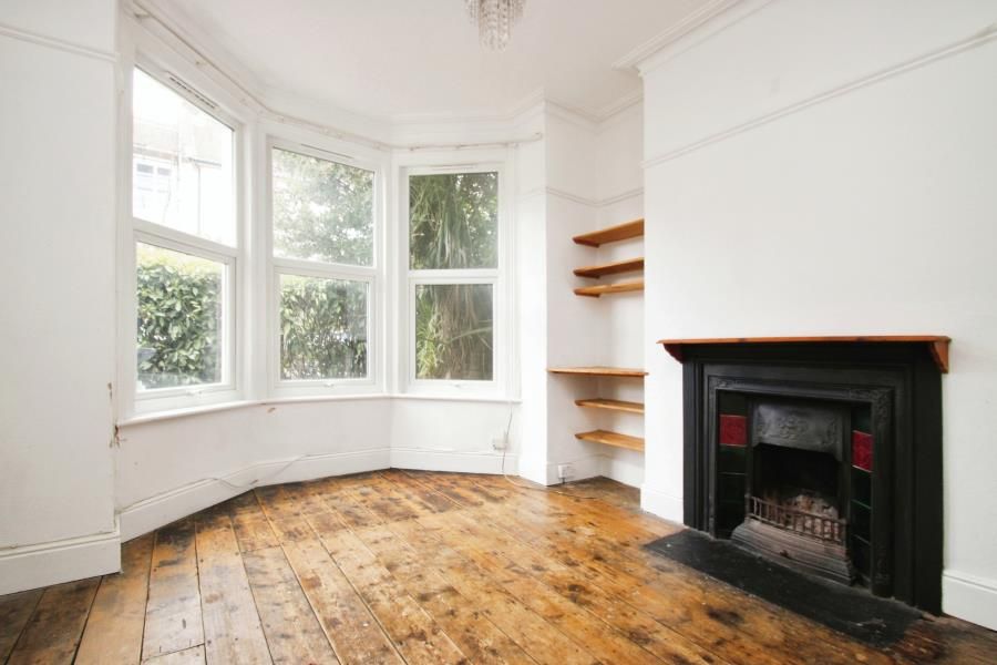 Property photo 3 of 14