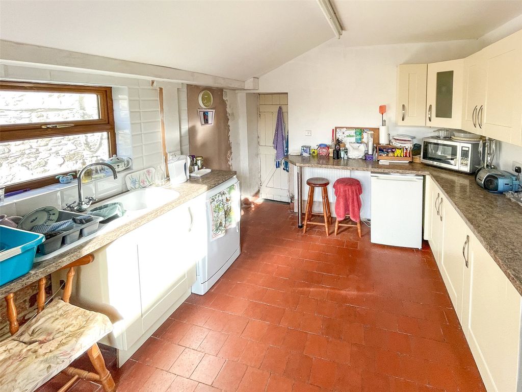 Property photo 2 of 10 Picture No. 04