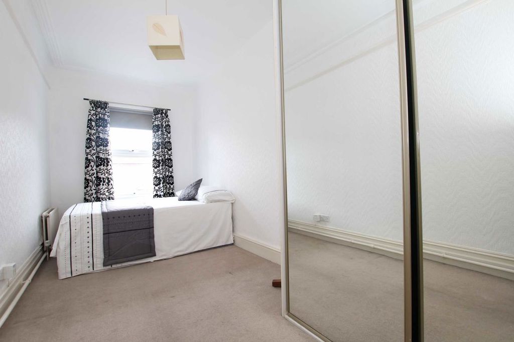 Property photo 2 of 3