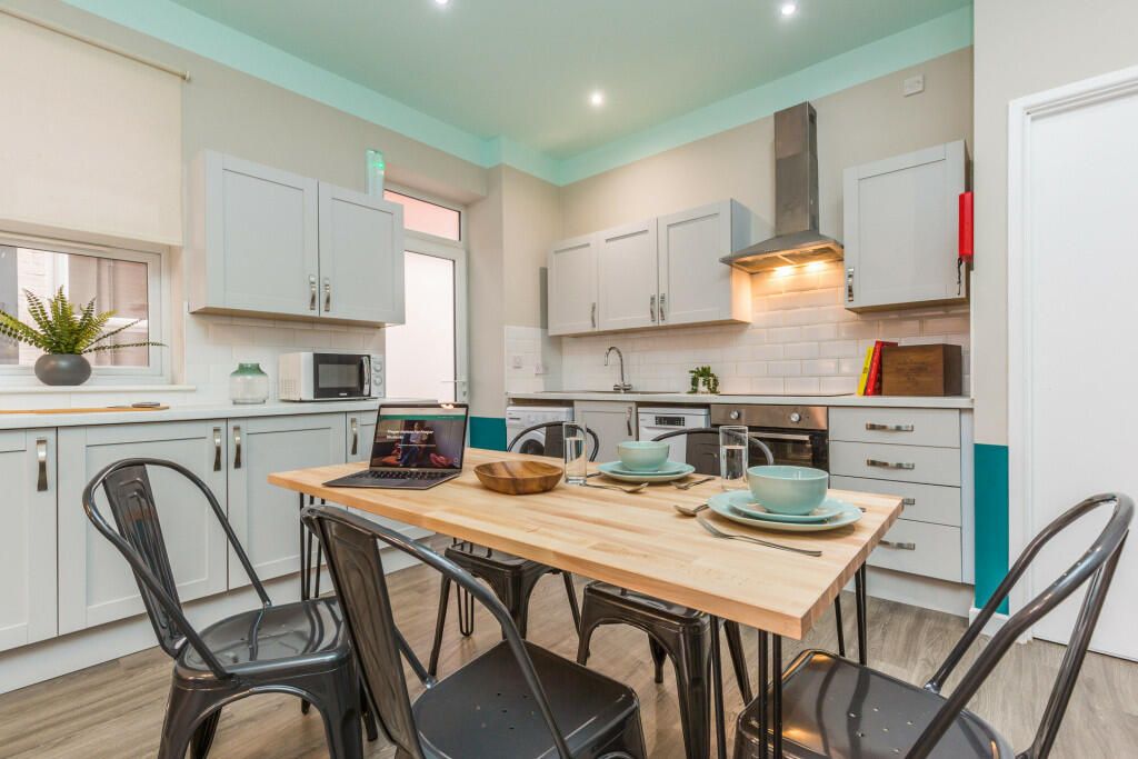 Property photo 3 of 32