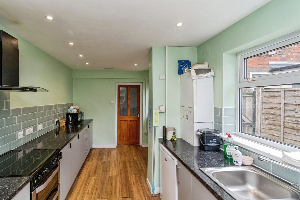 Property photo 3 of 11