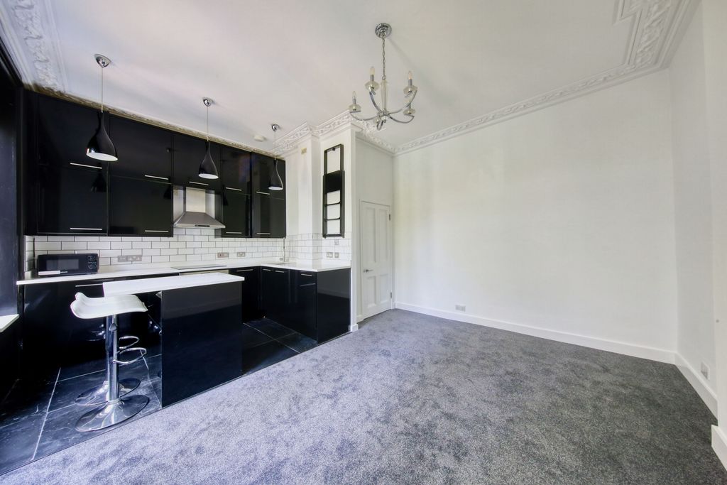 Property photo 3 of 13 Photo 3