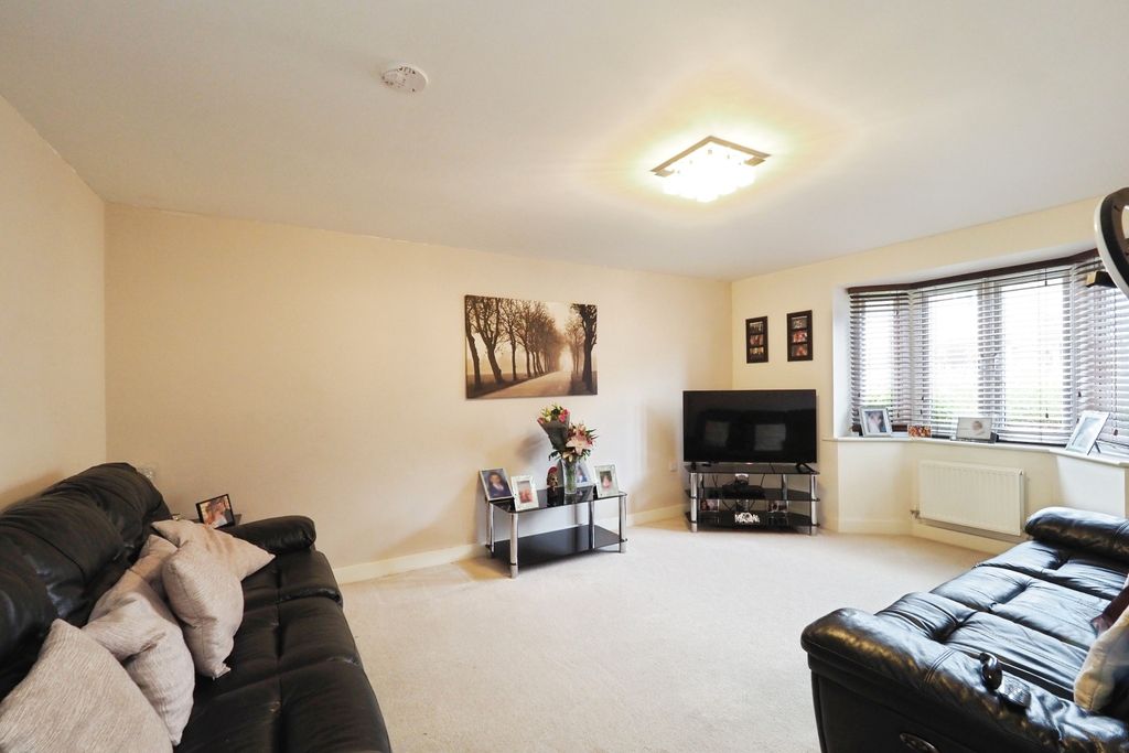 Property photo 3 of 19 Img_1840