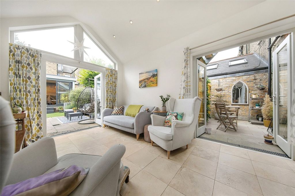 Property photo 2 of 9 Picture No. 03