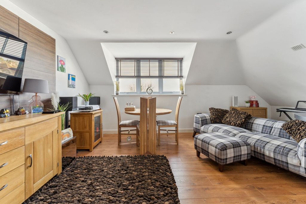Property photo 1 of 11 Living_Dining