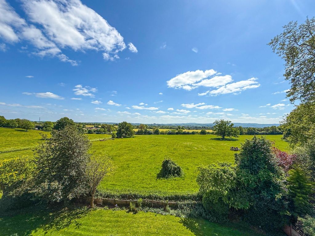 Property photo 3 of 22 4404697