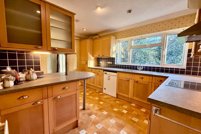 Property photo 3 of 17 Photo 16