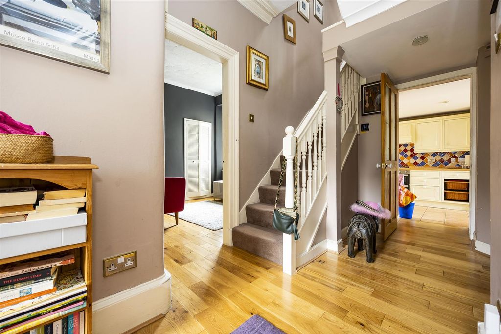 Property photo 3 of 23 45_Donaldson_Street_Kirkintilloch_012.Jpg
