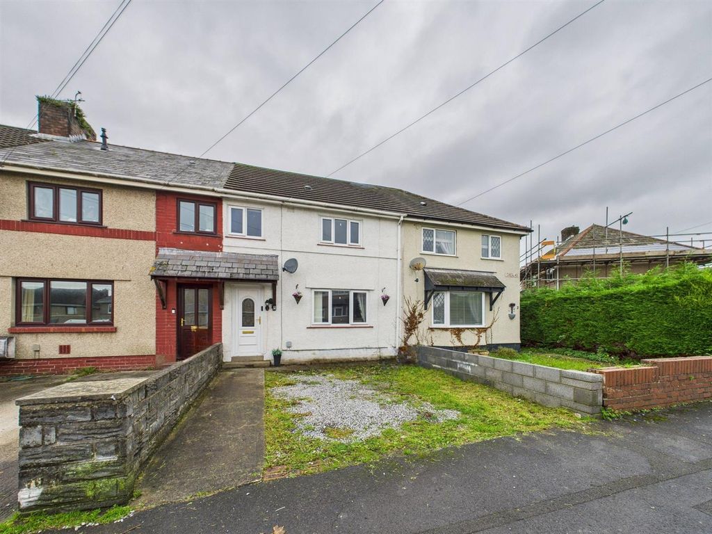 Property photo 3 of 10 Front.Jpg