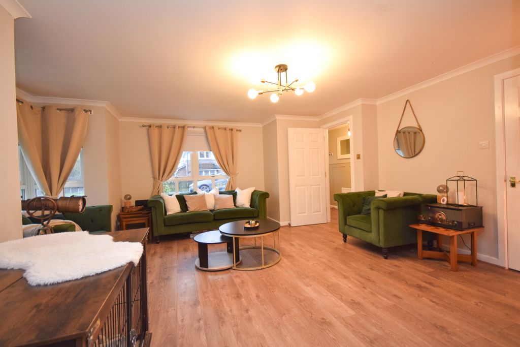 Property photo 3 of 18