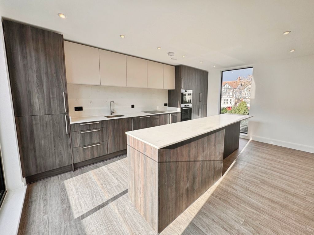 Property photo 2 of 24 Kitchen