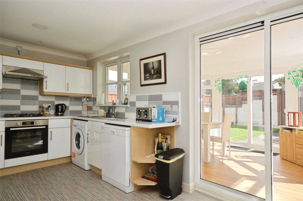 Property photo 3 of 15 Picture No. 13