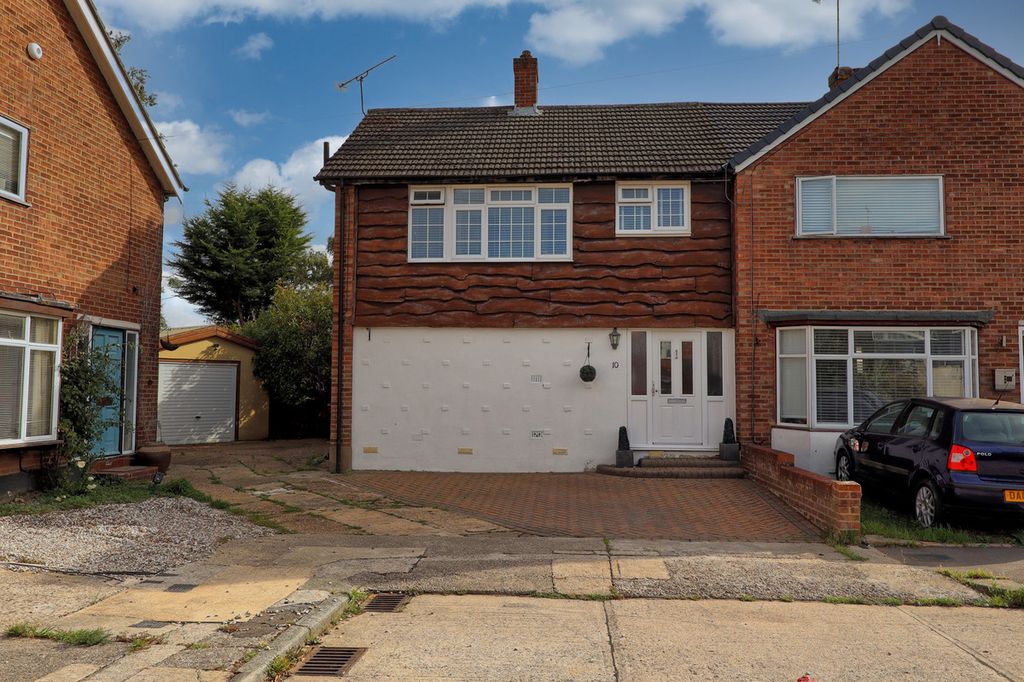 Property photo 1 of 27