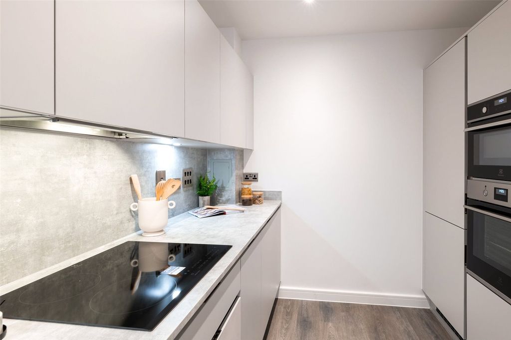 Property photo 3 of 10 Picture No. 04