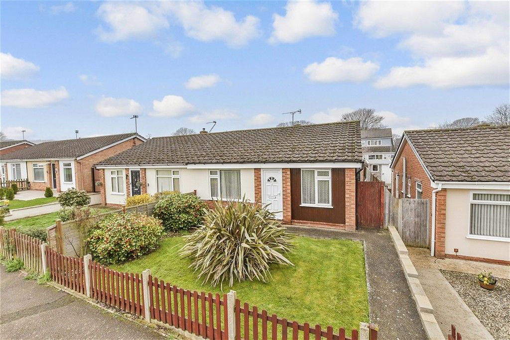 Property photo 2 of 11 External (Brochure)