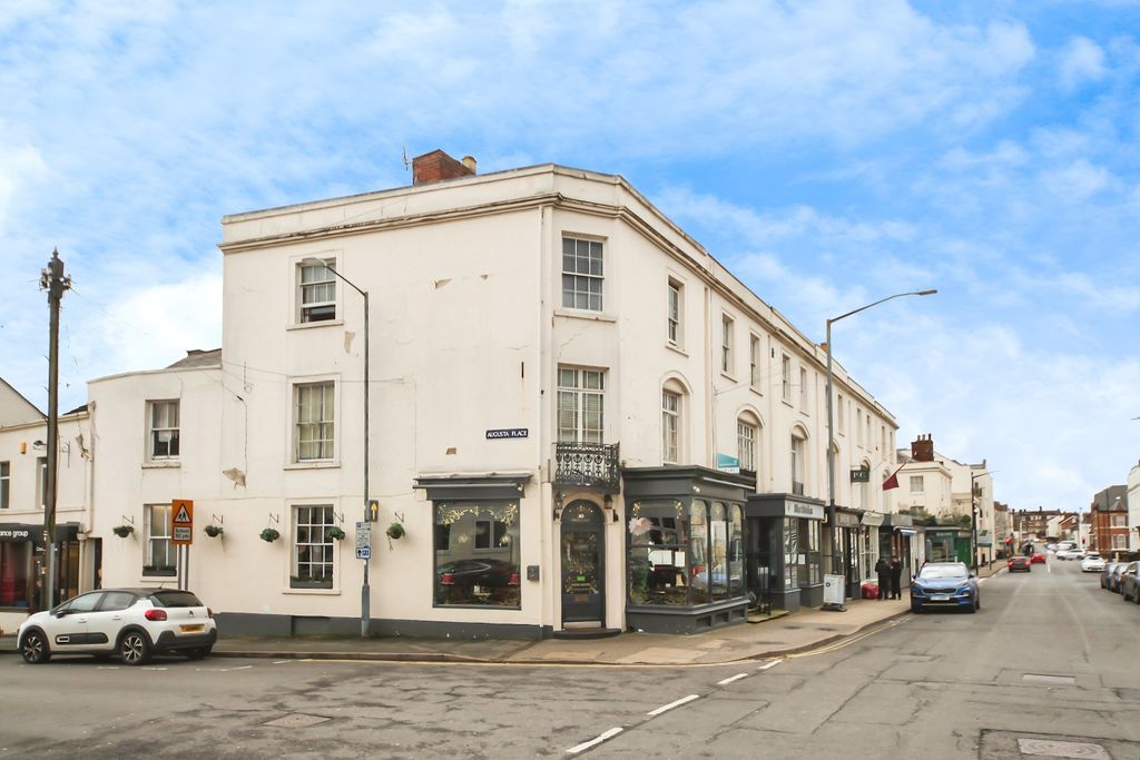 Property photo 2 of 17 60B7E7F8-Image00007.Jpg