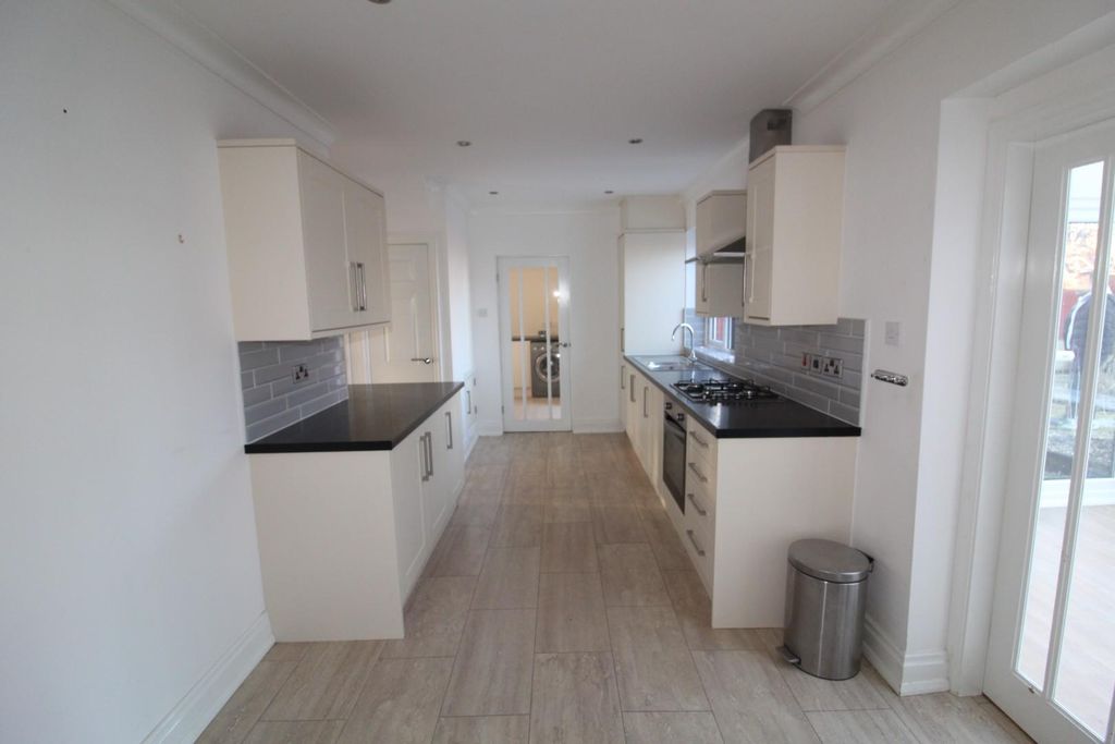 Property photo 2 of 15 Kitchen