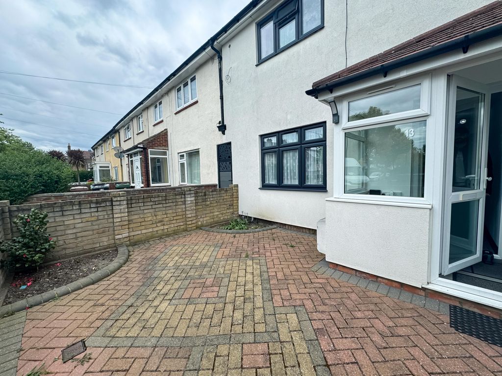 Property photo 3 of 17 Gallery