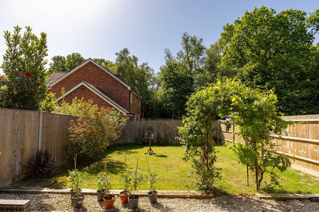 Property photo 3 of 27