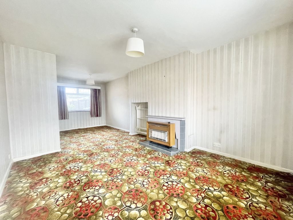 Property photo 2 of 17 Photo 3
