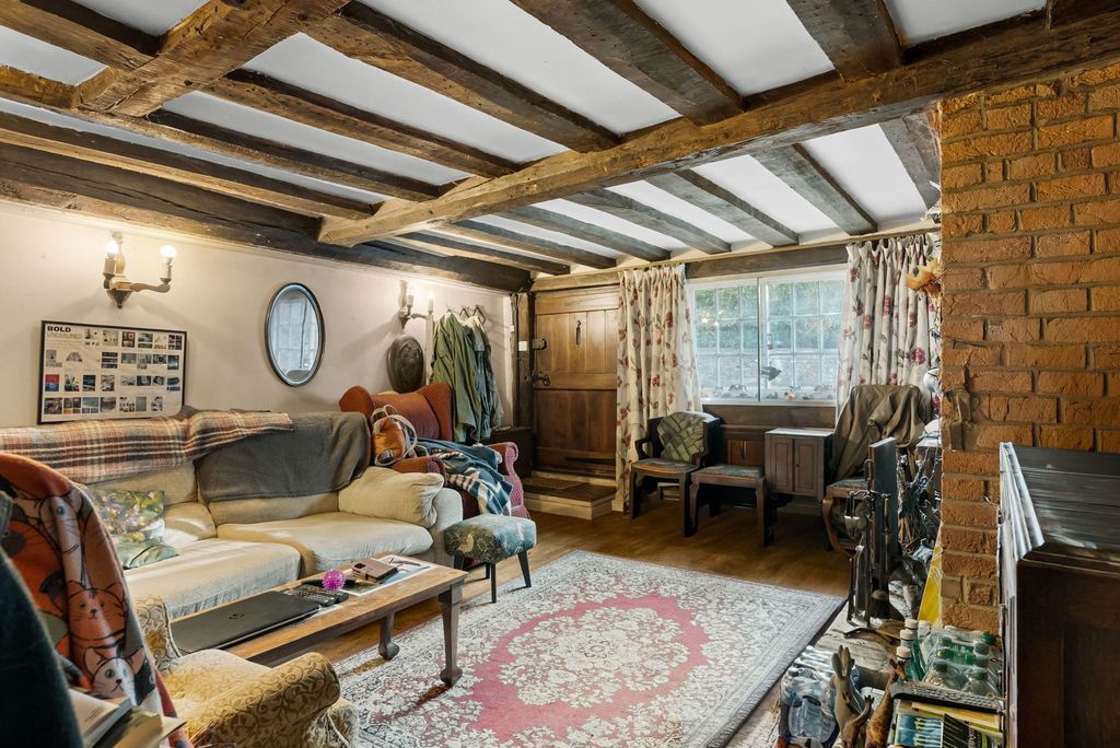 Property photo 2 of 11