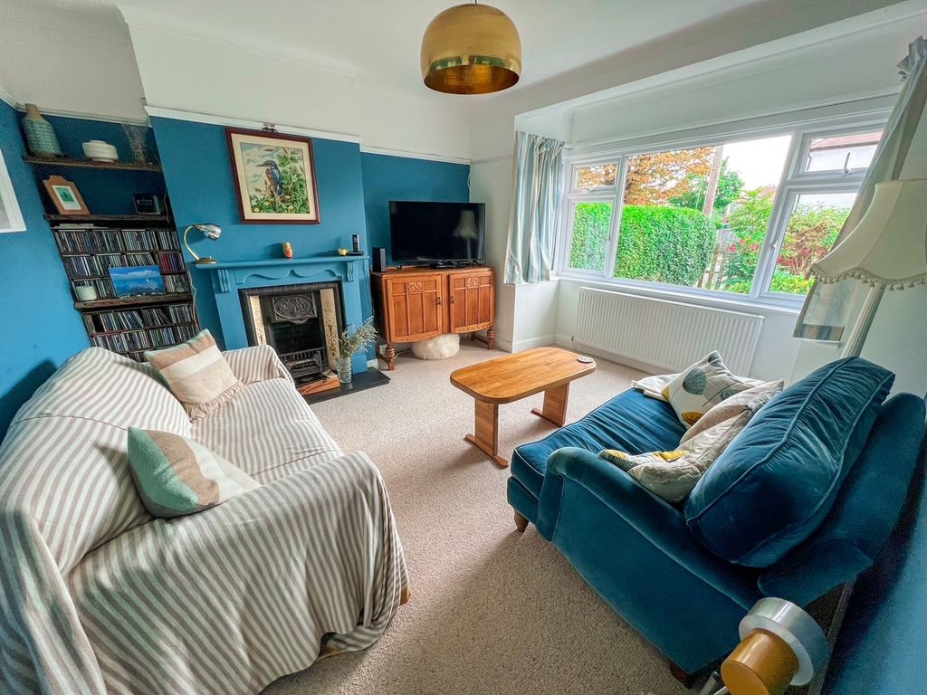 Property photo 3 of 32