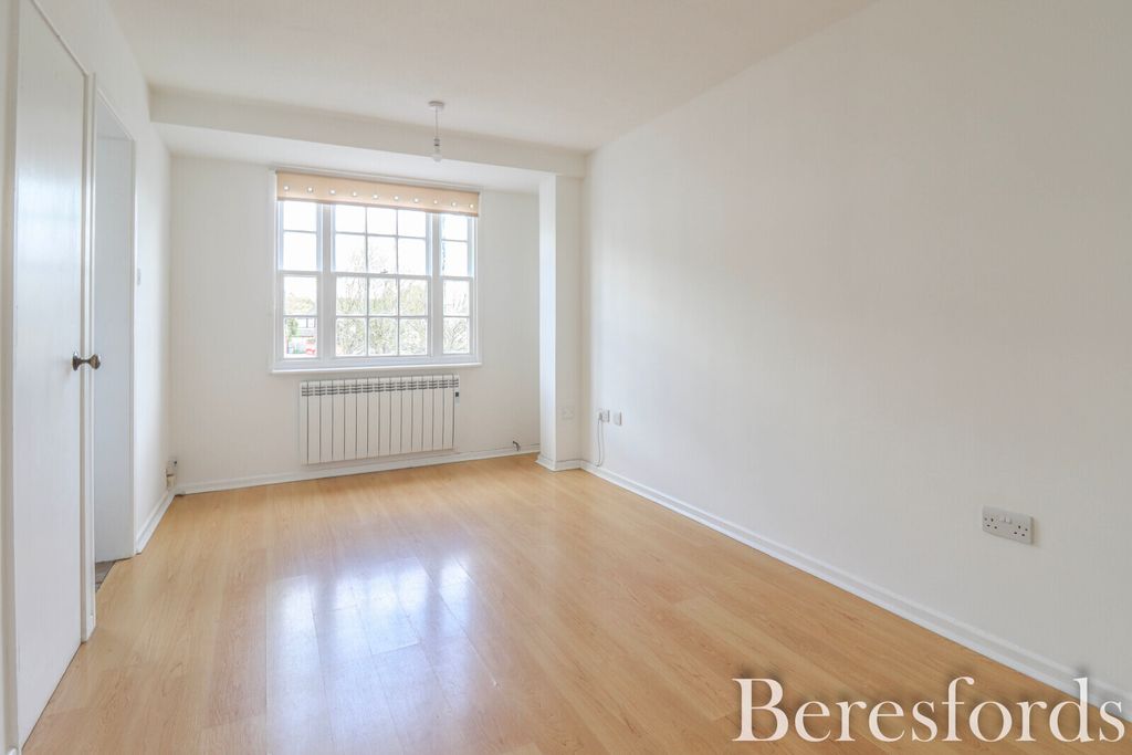 Property photo 2 of 7 Lounge