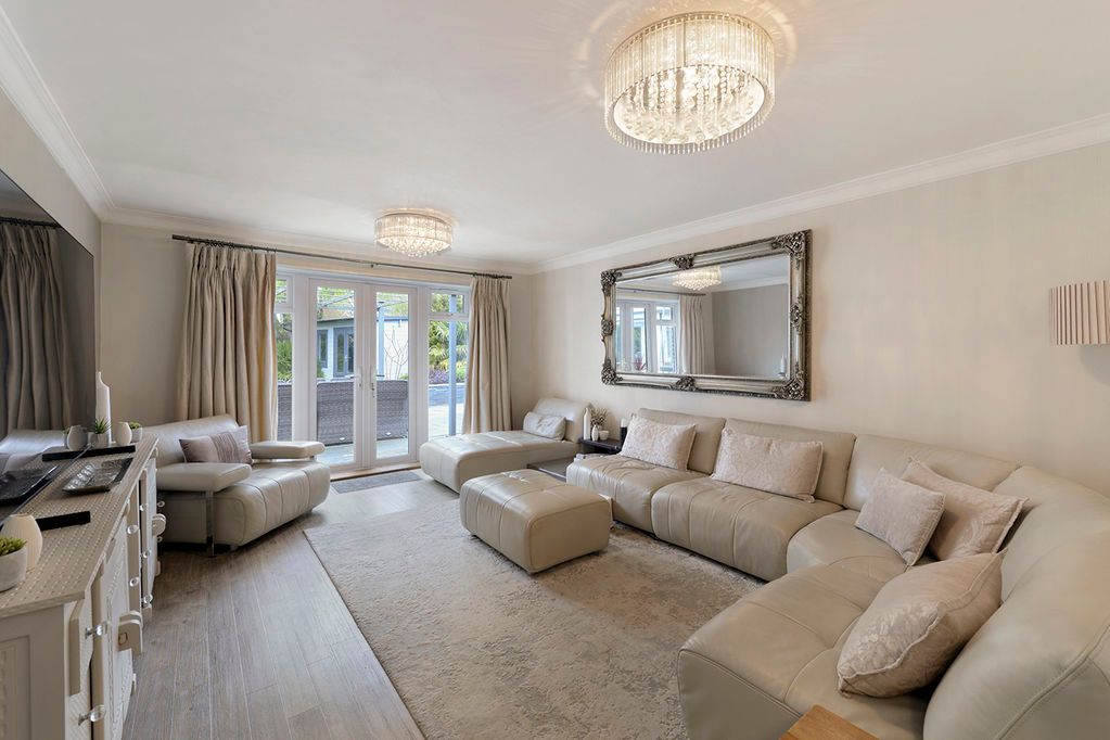 Property photo 2 of 30 Photo 11