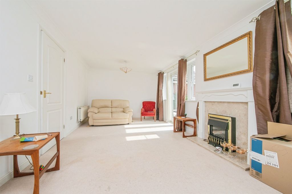 Property photo 3 of 17