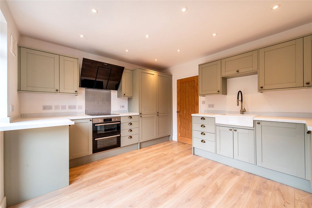 Property photo 3 of 42 Picture No. 09