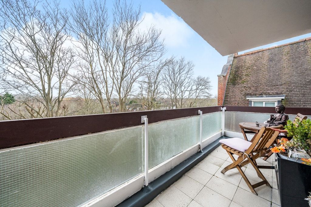 Property photo 3 of 20 Picture No. 11